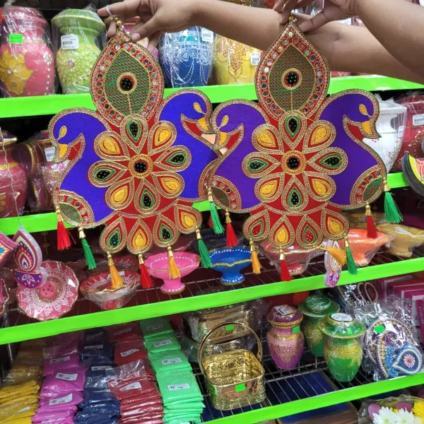 Desi Swan Dangler - Each