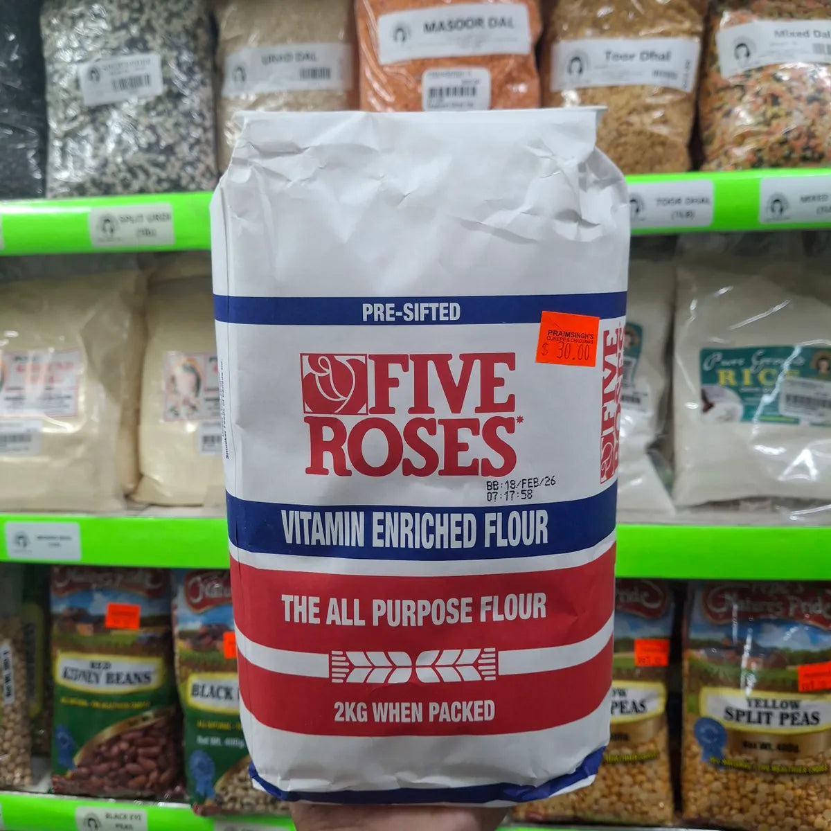 Pre-Sifted Five Roses Flour 2kg (4.4lbs)