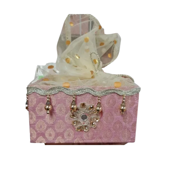 Square Decorated Sweet Box (5.5 x 5.5 x 3 )